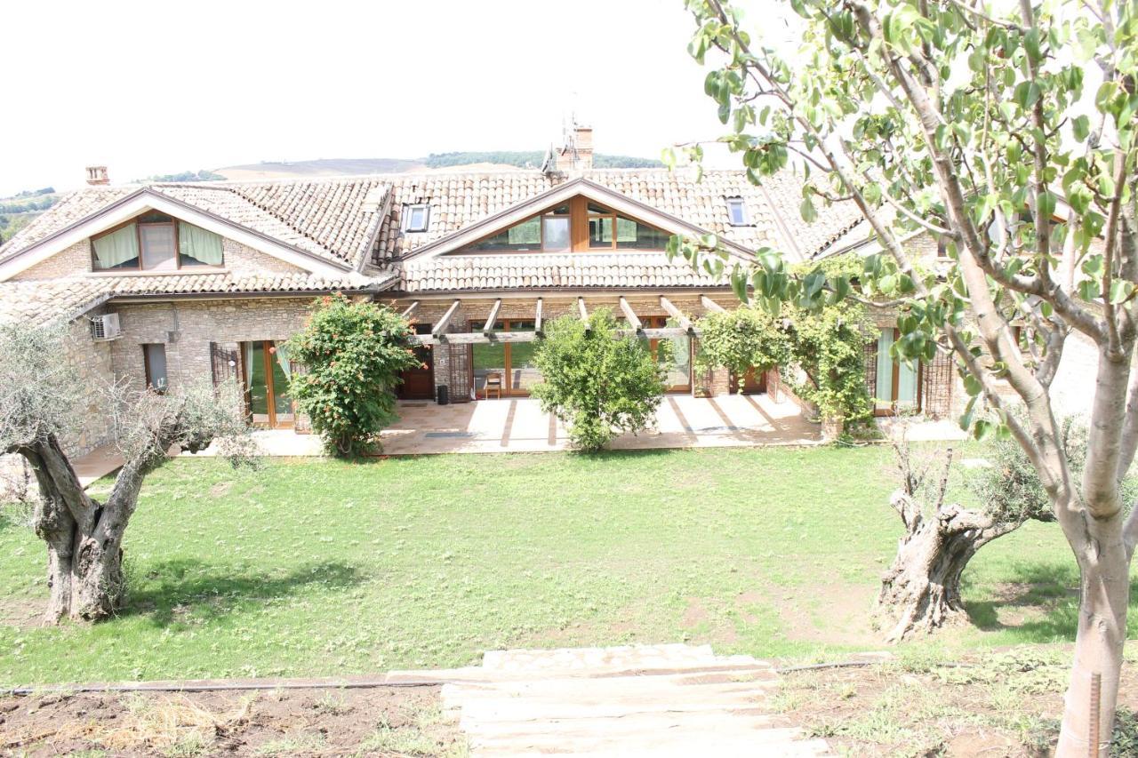 Il Casale Della Gioia Bed and Breakfast Melfi Exteriör bild