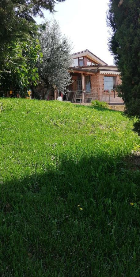 Il Casale Della Gioia Bed and Breakfast Melfi Exteriör bild